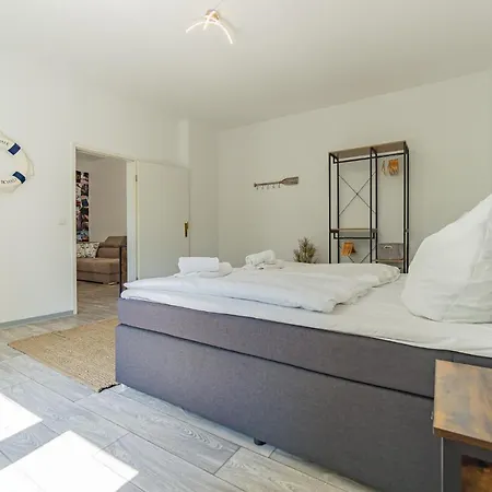 Apartment Ostseeapartment_80m2_3xschlafzimmer_2xparkplatz_netflix_waschtrockner *